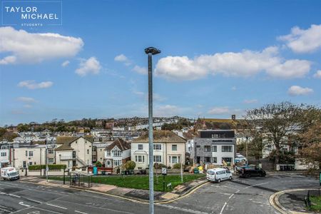 5 bedroom terraced house to rent - Photo 4