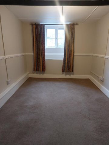 2 bedroom semi-detached house to rent - Photo 3