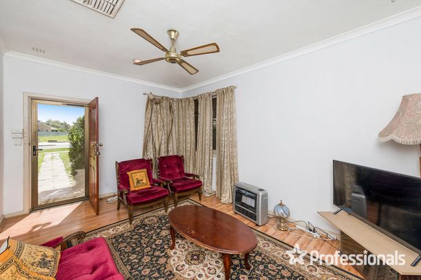 93 Finchley Crescent, Balga WA 6061 - Photo 1