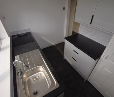 2 bedroom maisonette to rent - Photo 4