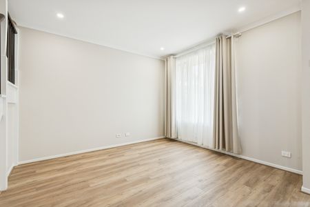 Brand New Semi-Detached Home with Flexible Living - Photo 2