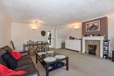 Burwell Drive, Witney, OX28 - Photo 2