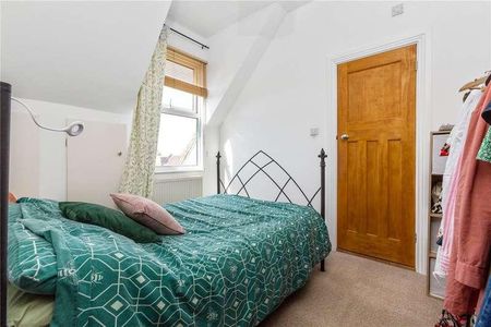 Flat D, Streatham High Road, London, SW16 - Photo 2