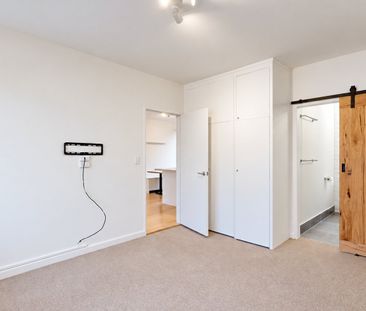 Sunlit Style, Undercover Parking & Walkable Hawthorn Living - Photo 1
