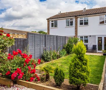 Ref: SM - Avondale Close - Photo 5