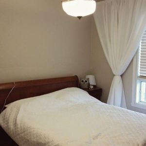 4 1/2 Secteur universitaire. 1er Juillet. Internet illimité inclus! - Photo 2