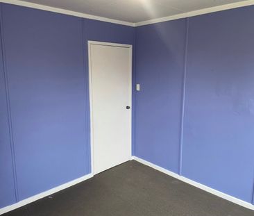 Ainslie - Photo 1