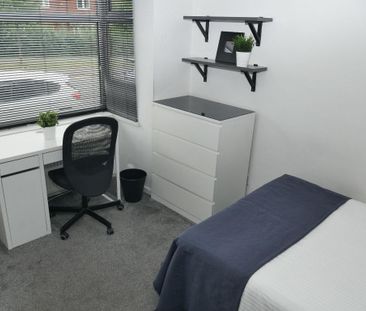 4 bedroom terraced house to rent - Photo 6