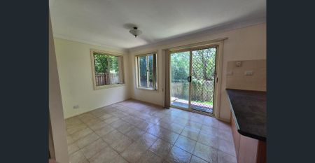 2 BEDROOM TOWNHOUSE - Photo 4