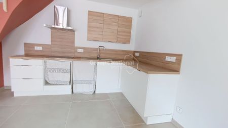 Maison de village balcon Jonquieres 2 pièces 54 m2, - Photo 2