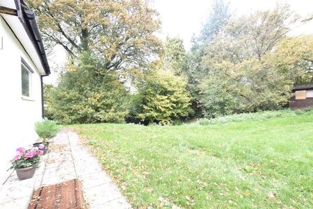 Willow Close, Wick, Bristol, Gloucestershire, BS30 - Photo 2