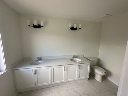 For Lease - 235 Lormont Boulevard Unit# Lot #3, Hamilton, Ontario - Photo 5