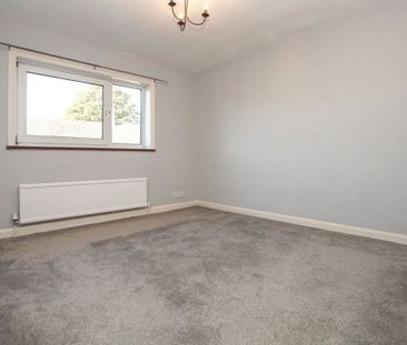 Semi Detached in Gelt Road, Brampton - Photo 5