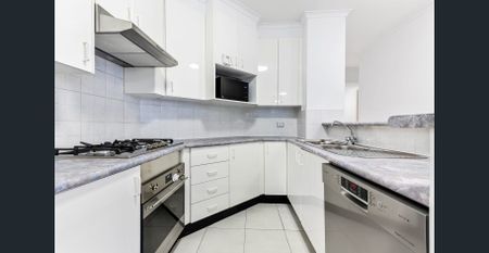 Convenience & Lifestyle - Large 2 Bedroom Apartment - Photo 2