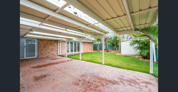 Family Home with Multiple Living Spaces in Schofields - Photo 1