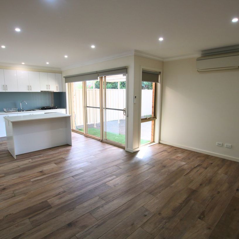 Modern Ground level villa unit - Photo 1