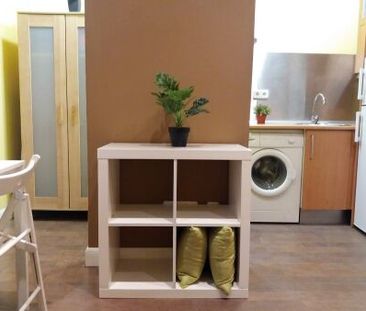 Loft C/ Monteleon - Photo 3