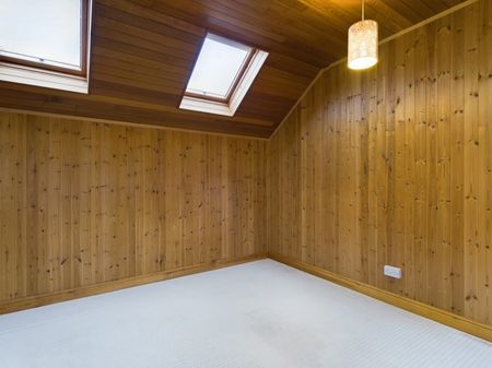 Somerville Court, Cirencester, Gloucestershire, GL7 - Photo 3