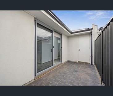27 Stallion Street, Munno Para West, SA 5115 - Photo 2