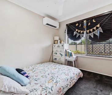 Full Comfort Package: AC, Fireplace, Solar, Double Access & More - Photo 6