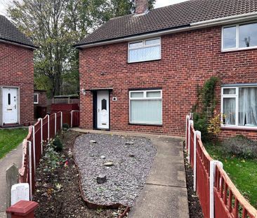 3 bedroom end of terrace house to rent - Photo 1