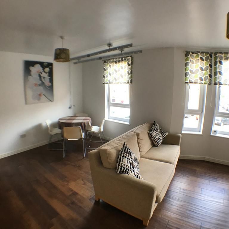 3 bedroom flat to rent - Photo 1