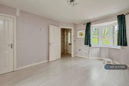 3 bedroom detached house to rent - Photo 2