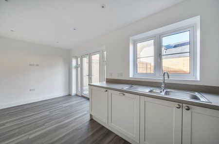 2 bedroom semi-detached house to rent - Photo 5