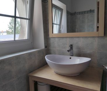 Location Appartement 1 pièce 27m² ORLEANS 45000 - Photo 5