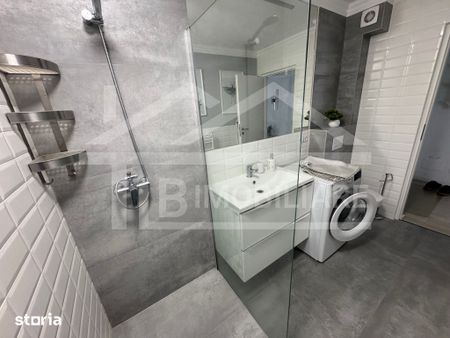 Apartament cu o camerea, 37mp, garaj , Zona Crinului Residence - Fotografie 5