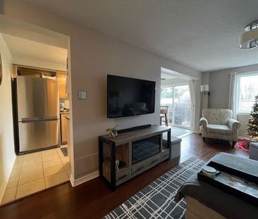 For Lease - 105 Courtney Crescent, Barrie, Ontario - Photo 1