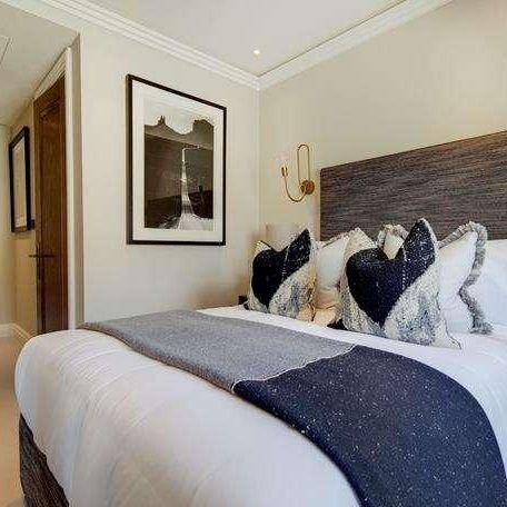 Prince Of Wales Terrace, London, W8 - Photo 1