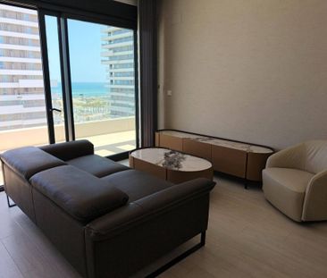 2 bedroom luxury penthouse for rent in Málaga, Andalusia - Photo 5