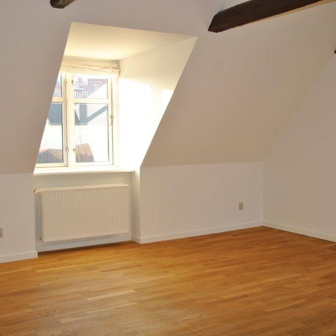 St. Sct. Mikkels Gade - Photo 1