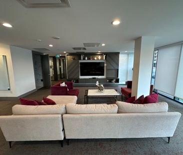 Luxury 1 Bed Condo | Brentwood Park | A/C • Views • Parking - Photo 5