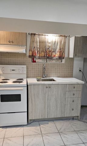 For Lease - 165 Regent Road Unit# Basement, Toronto, Ontario - Photo 5