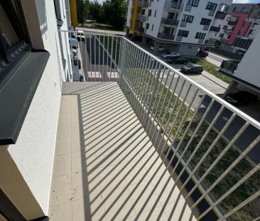 Pronájem bytu 2+kk s balkónem a parkovacím stáním, Dašice - Photo 1