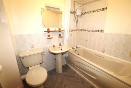 2 BED Apartment To rent - Photo 3