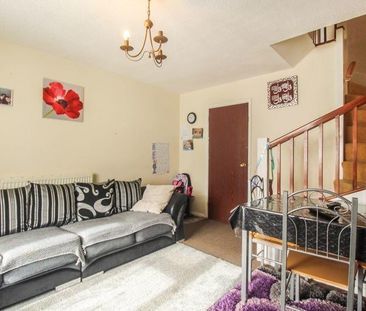 2 Bed Semi-Detached House, Dorrington Close, LU3 - Photo 1