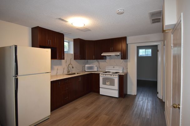 For Lease - 1 SHAFTSBURY Avenue Unit# BASEMENT APT 2 BDRM, Richmond Hill, Ontario - Photo 1