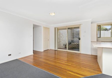 Larger than it looks - 3 bedroom double storey home! - Photo 2