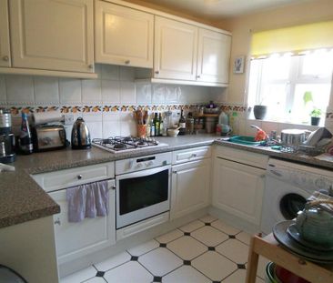 3 bedroom terraced house to rent - Photo 3