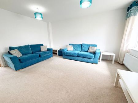 3 bedroom detached house to rent - Photo 2