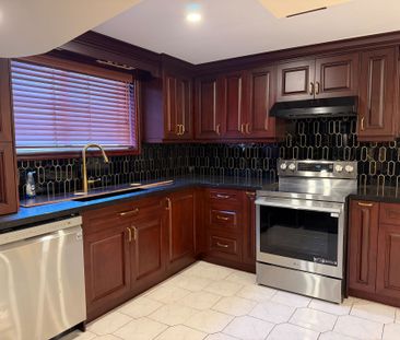 For Lease - 4175 Starlight Crescent, Mississauga, Ontario - Photo 1