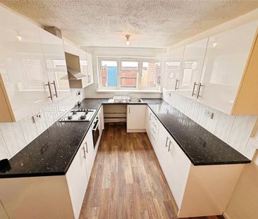 3 bedroom terraced house to rent - Photo 6