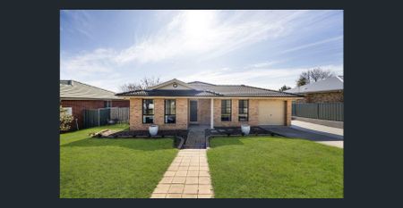 FULLY FURNISHED HOME - Photo 2