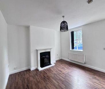 2 Bedroom Terraced To Let - Photo 1