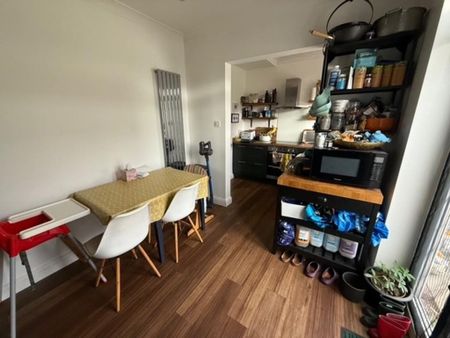 3 bedroom terraced house to rent - Photo 5