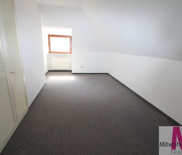 Weitläufiges Haus mit Garten - Photo 1