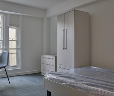 6 bedroom flat to rent - Photo 5